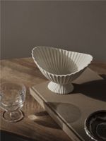 Bild von Ferm Living Fountain Bowl Klein H: 13 cm - Cremeweiß