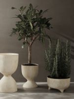 Bild von Ferm Living Evoke Topf niedrig Ø: 44,3 cm - Warm Sand