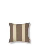 Bild von Ferm Living Strand Outdoor-Kissen 50x50 cm - Johannisbrotbraun/Pergament