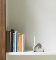 Bild von Normann Copenhagen Crooked One Kerzenständer H: 12,8 cm – Warmgrau