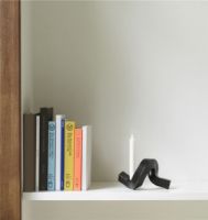 Bild von Normann Copenhagen Crooked One Kerzenständer H: 12,8 cm – Schwarze Bronze