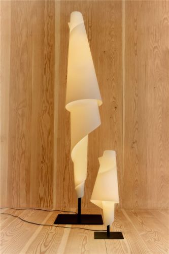 Parachilna Talla 3 Tischleuchte H: 72 cm - Weiß