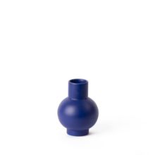 Bild von raawii Strøm Kleine Vase H: 16 cm – Horizontblau