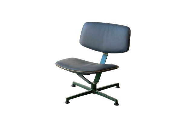 Bild von raawii Arba Lounge Chair H: 72 cm - Dunkelgrünes Gestell / dunkelblaues Leder