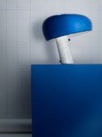 Bild von FLOS Snoopy Blue Bordlampe S2 H: 36,9 cm - Marineblau
