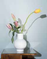 Bild von raawii Strøm Große Vase H: 24 cm – Vaporous Grey