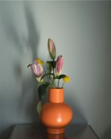 Bild von raawii Strøm Große Vase H: 24 cm – Leuchtendes Orange