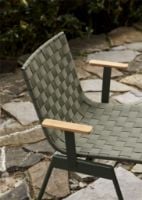 Bild von &Tradition Ville AV44 Outdoor Loungesessel m. Armlæn SH: 40 cm - Bronzegrün