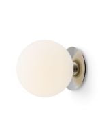 Bild von Audo Copenhagen TR Bulb Loft/Wandleuchte Ø: 20 cm - Glänzender Opal/Polierter Stahl