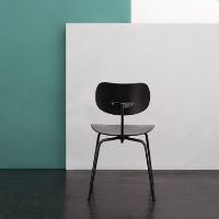 Bild von Bitte warten Sie, bis Sie Platz nehmen. Eiermann SE68 Esszimmerstuhl, SH: 46 cm – Schwarz/Schwarz