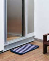 Bild von HAY Coco Fußmatte Stripe 80x40 cm - Lavendel/Marineblau