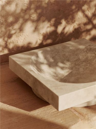 Ferm Living Hew Low Tafelaufsatz H: 7 cm - Travertin