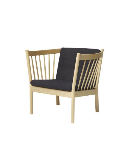 FDB Furniture Erik Ole Jørgensen J146 Sessel H: 79,5 cm – Eiche/Dunkelgrau