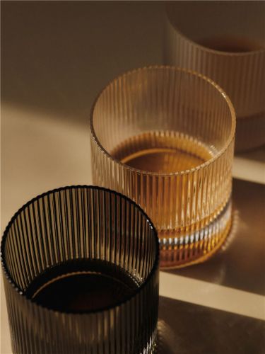 Ferm Living Ripple Tumbler Gläser 25 cl 2er-Set - Glas/Rauchgrau
