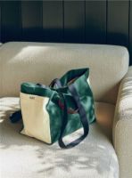 Bild von HAY Weekender Klein 26x35,5 cm - Dunkelgrün Multi