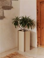 Bild von Ferm Living Fragma Pflanzkasten H: 49 cm - Kaschmir