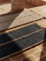 Bild von Ferm Living Athens Stripes Läufer 80x200 cm - Natur/Tintenblau