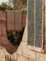 Bild von Ferm Living Athens Stripes Läufer 80x200 cm - Natur/Tintenblau