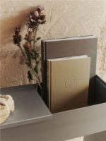 Bild von Ferm Living Lager Pflanzenkasten mit Regal B: 60 cm - Aluminium