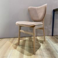 Bild von NORR11 Elephant Spisestuestol SH: 45,5 cm – Natureiche/Dünenkamel 21004