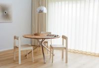 Bild von Form & Refine Frisbee Runder Tisch Ø: 120 cm - Geölte Eiche/Matt verchromter Stahl UDSTILLINGSMODEL