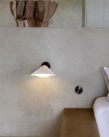 Bild von DCW Editions Plume Wandleuchte L: 30 cm - Weißes Porzellan 
