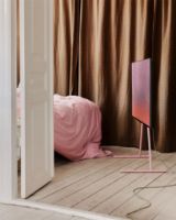 Bild von Standfuß Pipe Viva TV Stativ H: 102 cm - Bubble Gum