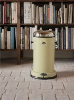 Bild von Vipp 15 Limited Edition Treteimer H: 52 cm 14 L – Marie's Yellow