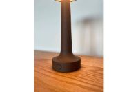 Bild von ANTIDARK Buddy T1 Tischleuchte H: 21,5 cm - Kaffee VORBESTELLUNG: MÄRZ 2025
