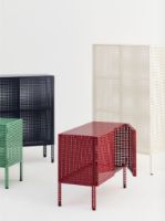 Bild von HAY Perforated Floor Cabinet Small 66,5x89 cm - Stahl/Weinrot
