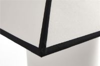 Bild von HAY Ava Pyramid Tischleuchte 450 H: 50 cm - Papier/Weiß