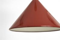 Bild von HAY Compass Pendelleuchte 260 Ø: 26 cm - Aluminium/Pompejanisch Rot