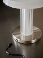 Bild von Design For The People Trezzi Tragbare Tischlampe H: 21,9 cm - Weiß
