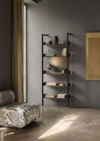 Bild von &Tradition Rombe Reol IF1 H: 223 cm – Anthrazit Aluminium/Walnuss