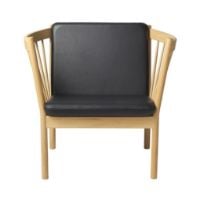 Bild von FDB Furniture Erik Ole Jørgensen J146 Sessel H: 79,5 cm – Eiche/Schwarzes Denver-Leder