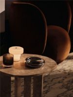 Bild von Ferm Living Ripple Tragbare Lampe, H: 10 cm, Opalglas/Weiß
