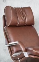 Bild von BERG Furniture Nasa High Open Arm Sessel mit verstellbarem Nackenkissen SH: 46 cm - Rustikales Schokoleder/Mattes Aluminium