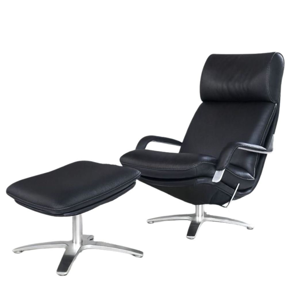 Bild von BERG Furniture Nasa High Open Arm Sessel mit verstellbarem Nackenkissen inkl. Hocker SH: 46 cm – Matt Aluminium/Berg Soft Black Leder