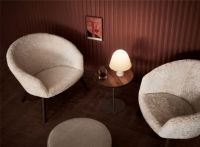 Bild von Fredericia Furniture 2631 Ditzel Loungesessel H: 72 cm - Geölte Eiche/Schaffell Moonlight