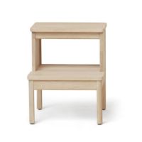 Bild von Form & Refine A Line Tritthocker H: 47,5 cm - Weißeiche