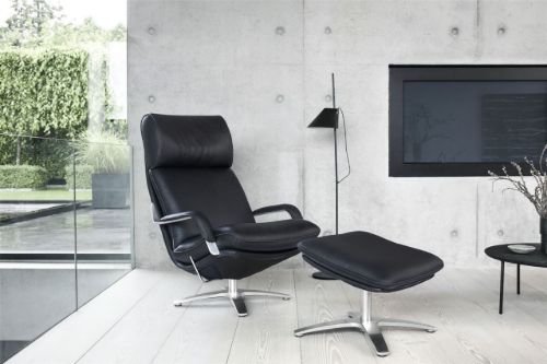 BERG Furniture Nasa High Open Arm Sessel mit verstellbarem Nackenkissen inkl. Hocker SH: 46 cm – Matt Aluminium/Berg Soft Black Leder