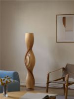 Bild von Tom Rossau TR4 Anniversary Stehleuchte H: 142 cm - Birke Natur