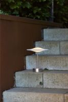 Bild von Piet Hein Sinus 22 Tragbare Tischleuchte H: 25 cm - Aluminium/Stahl