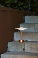 Bild von Piet Hein Sinus 22 Tragbare Tischleuchte H: 25 cm - Aluminium/Kupfer