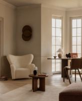 Bild von Audo Copenhagen The Tired Man Loungesessel H: 88 cm - Dunkel gebeizte Eiche/Baena 14