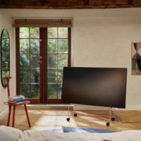 Bild von Bitte warten Sie, bis Sie Platz nehmen können. TV-Ständer Höhe: 92 cm - Jaipur M/Hjul