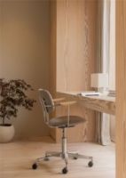 Bild von Audo Copenhagen Nonna Tischleuchte, Höhe: 24 cm – Gebürstetes Aluminium/Sand