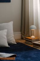 Bild von &Tradition Flowerpot VP9 Tischlampe H: 29,5 cm - Mattweiß