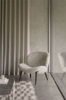 Bild von Vipp 469 Lodge Lounge-Sessel, niedrig, Höhe: 77 cm – Dunkelbraun/Schafsfell Curly 09, Cremeweiß