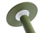Bild von HAY Host Tragbare Lampe 300 H: 30 cm - Olivgrün